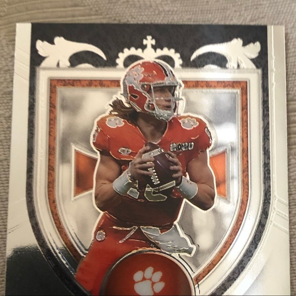 NFL NCAA Prizm Draft Picks 2021 - Trevor Lawrence rookie Card - Rare Crusade !! - Picture 4 of 5